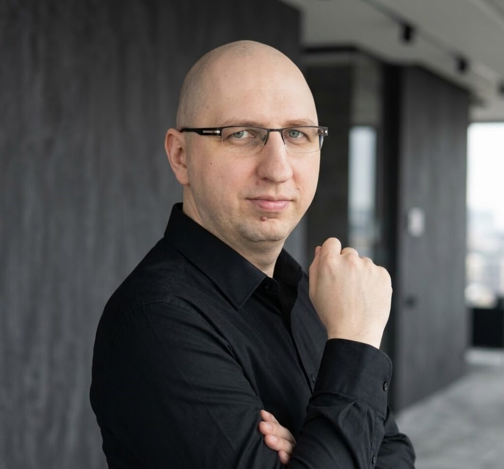 Tomasz-Borkowski-Evolve-Store-Brand-Master-Studio-autor-strateg-branding-grafik-informatyk-artysta-muzyk (3)